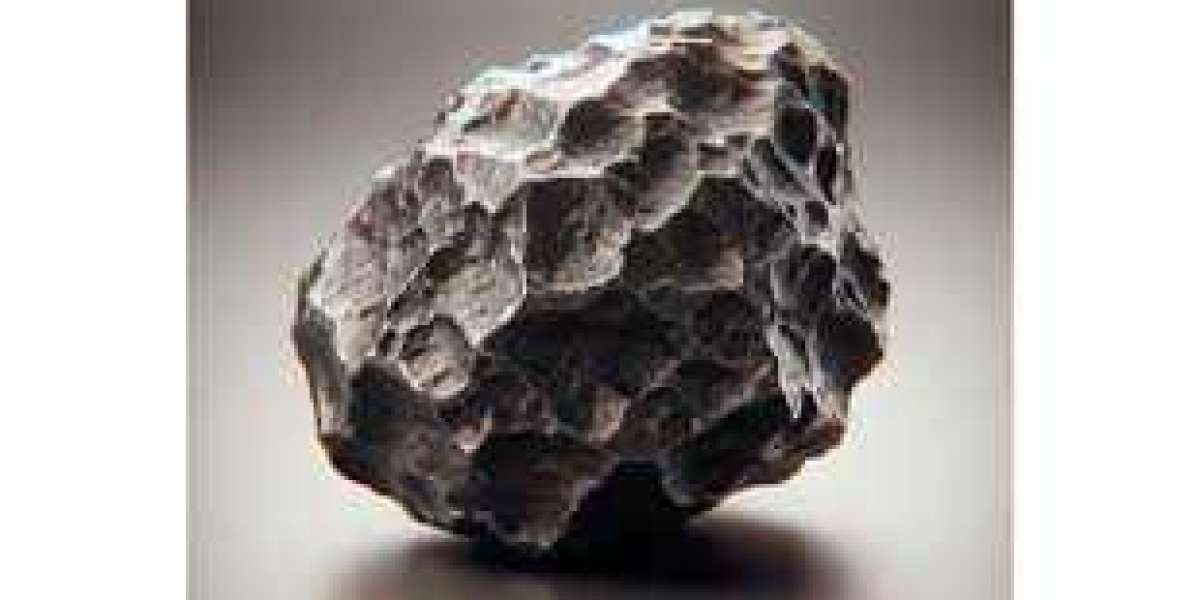 "Meteorite Falls Over [Location]: Experts Weigh In on Impact and Origin"