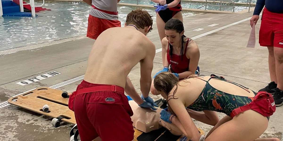 How to Find the Right Lifeguard Classes for You