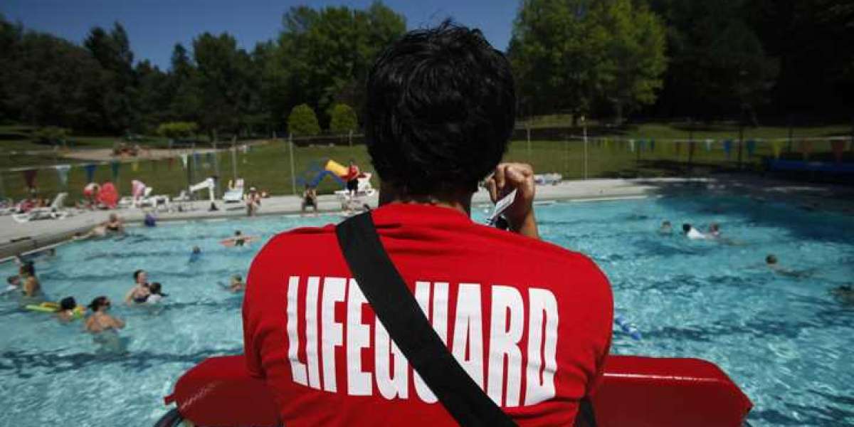 A Comprehensive Guide to Lifeguard and Shallow Water Lifeguard Certificate